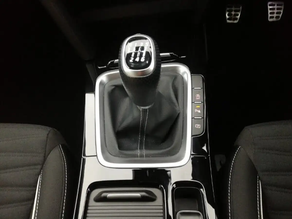 2023-kia-xceed-15-t-gdi-gt-line-158bhp-big-11