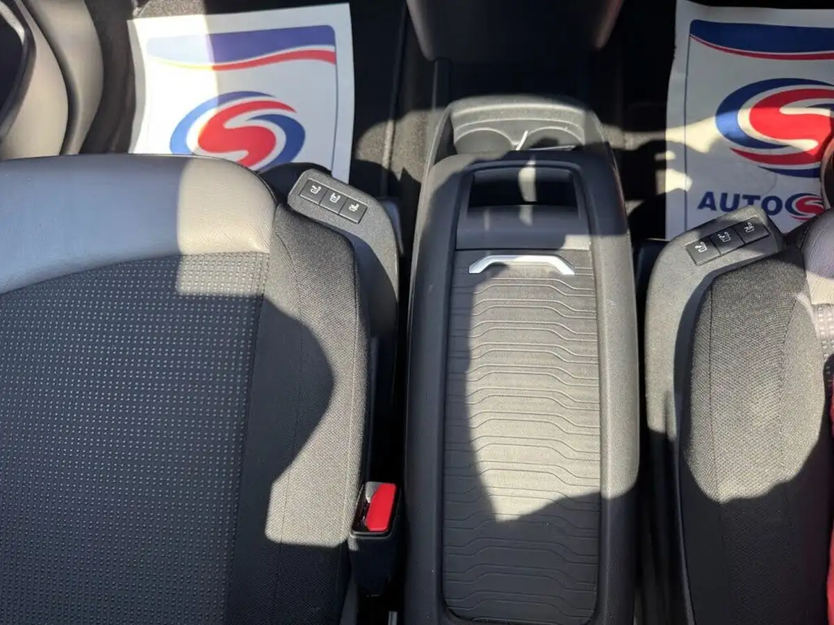 2016-citroen-c4-picasso-16bluehdi-exclusive-eat6-big-44