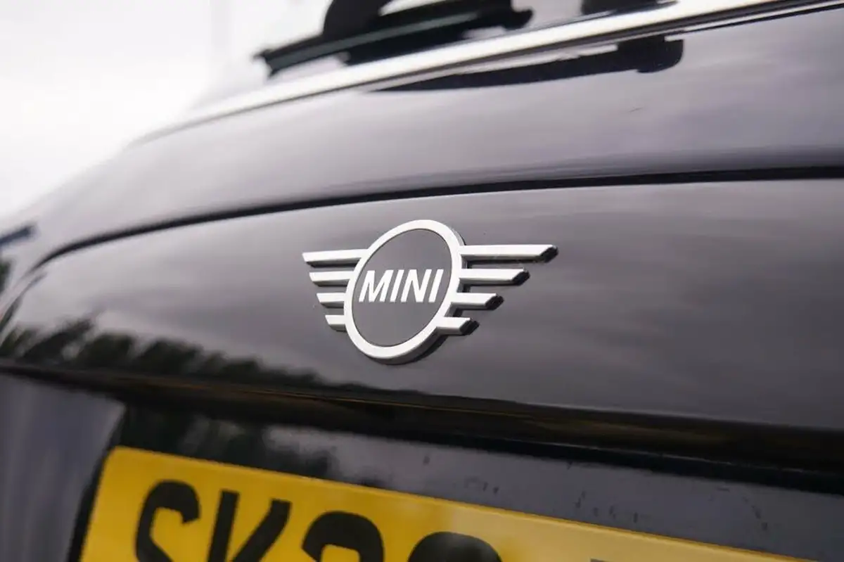 2022-mini-cooper-15-cooper-classic-hatchback-5d-auto-big-40