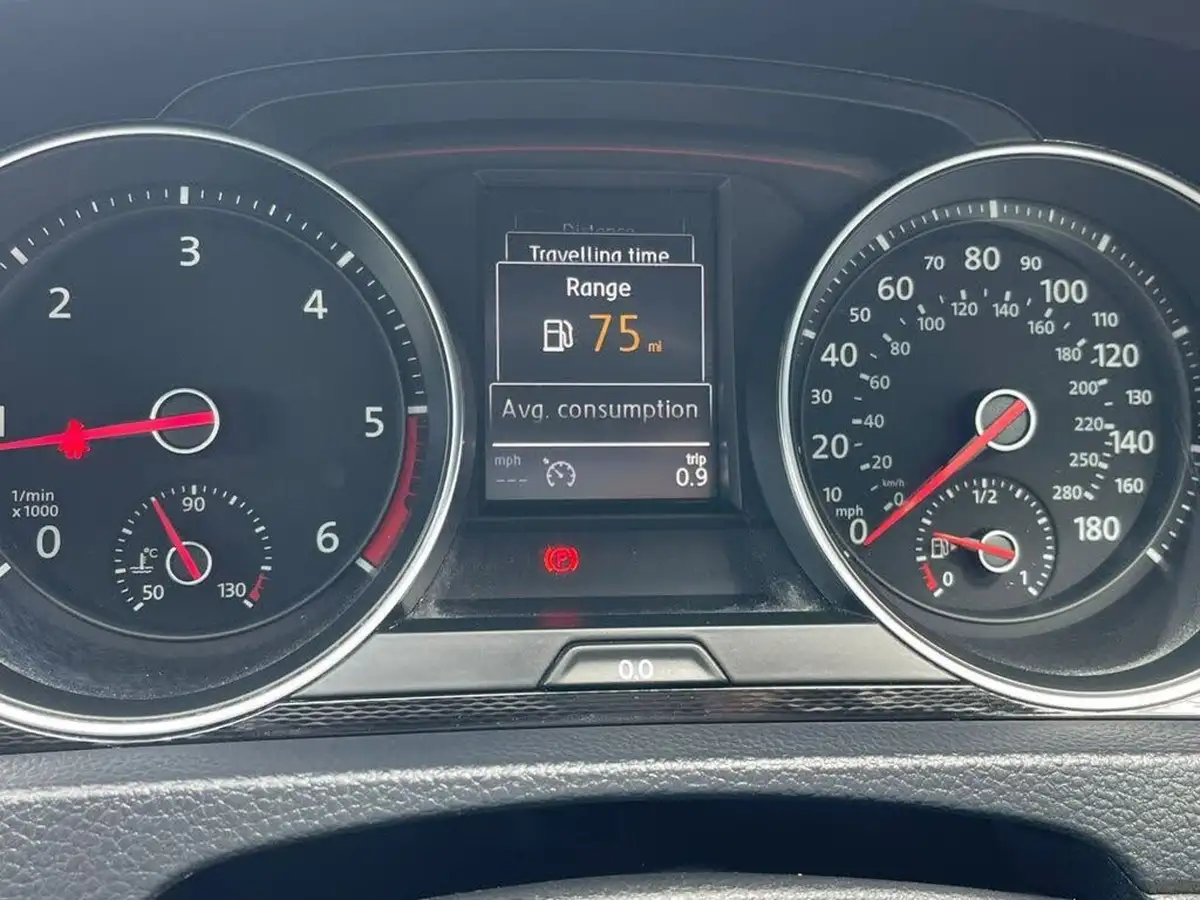 2014-volkswagen-golf-20tdi-gtd-3d-big-16