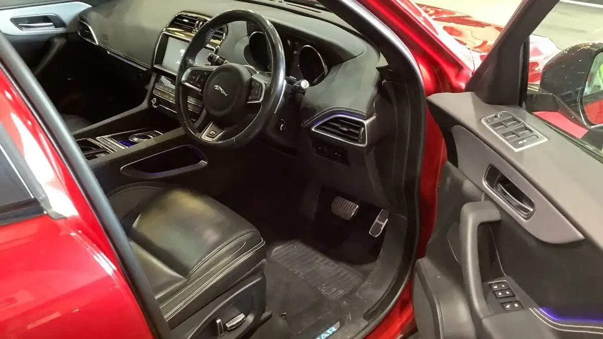 2019-jaguar-f-pace-20-i4d-r-sport-180ps-ss-auto-big-13