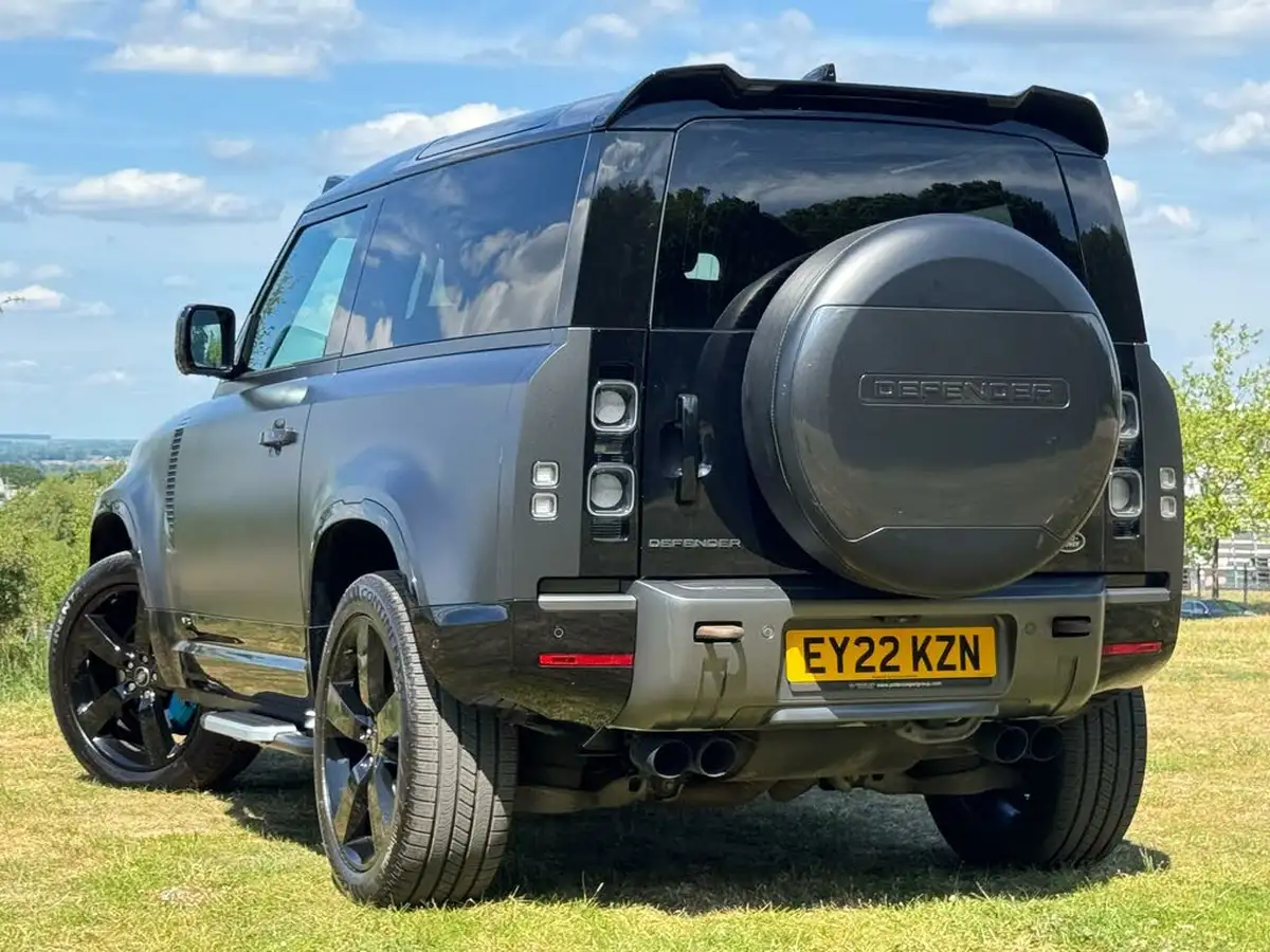 2022-land-rover-90-defender-50-p525-v8-carpathian-edition-big-6