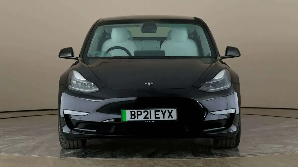 2021-tesla-model-3-e-performance-4x4-big-6