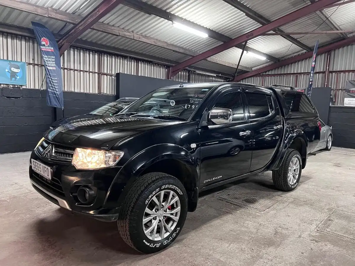 2016-mitsubishi-l200-25td-challenger-big-5