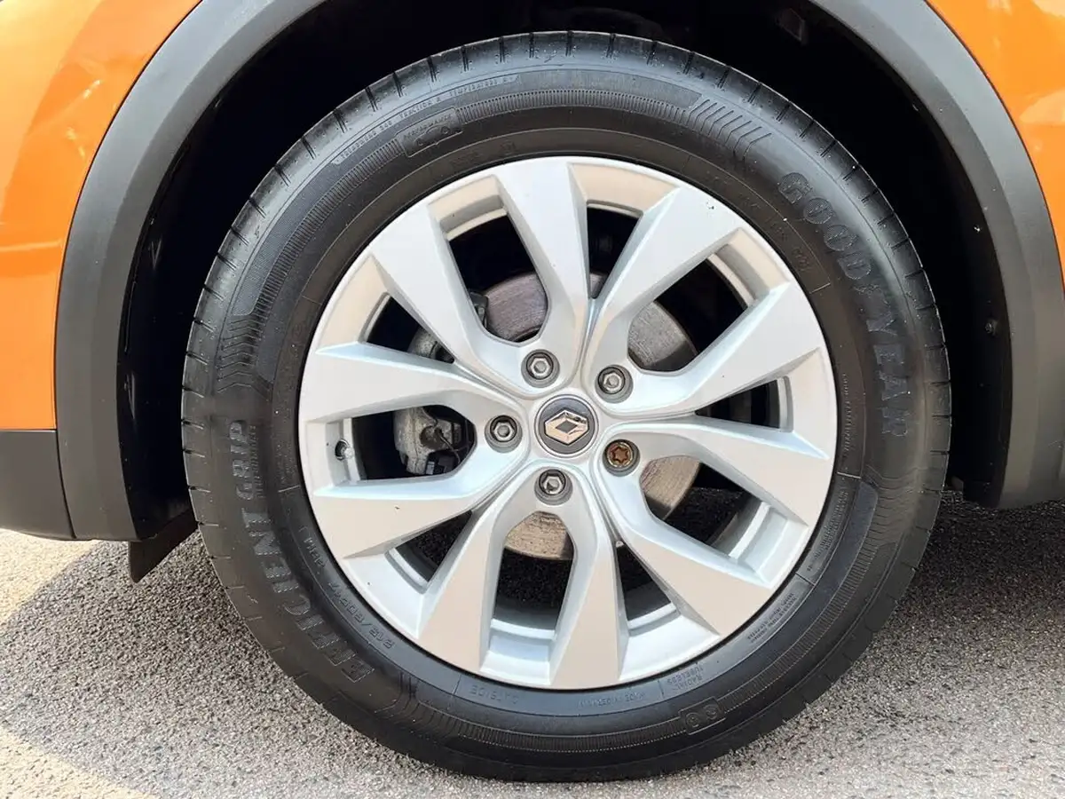 2021-renault-captur-10-tce-iconic-90ps-big-12