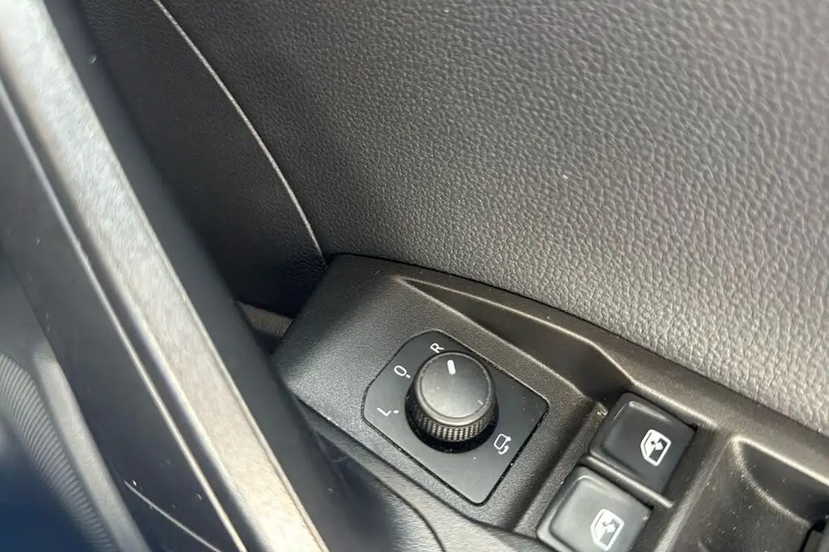 2022-seat-arona-10-tsi-fr-sport-big-51