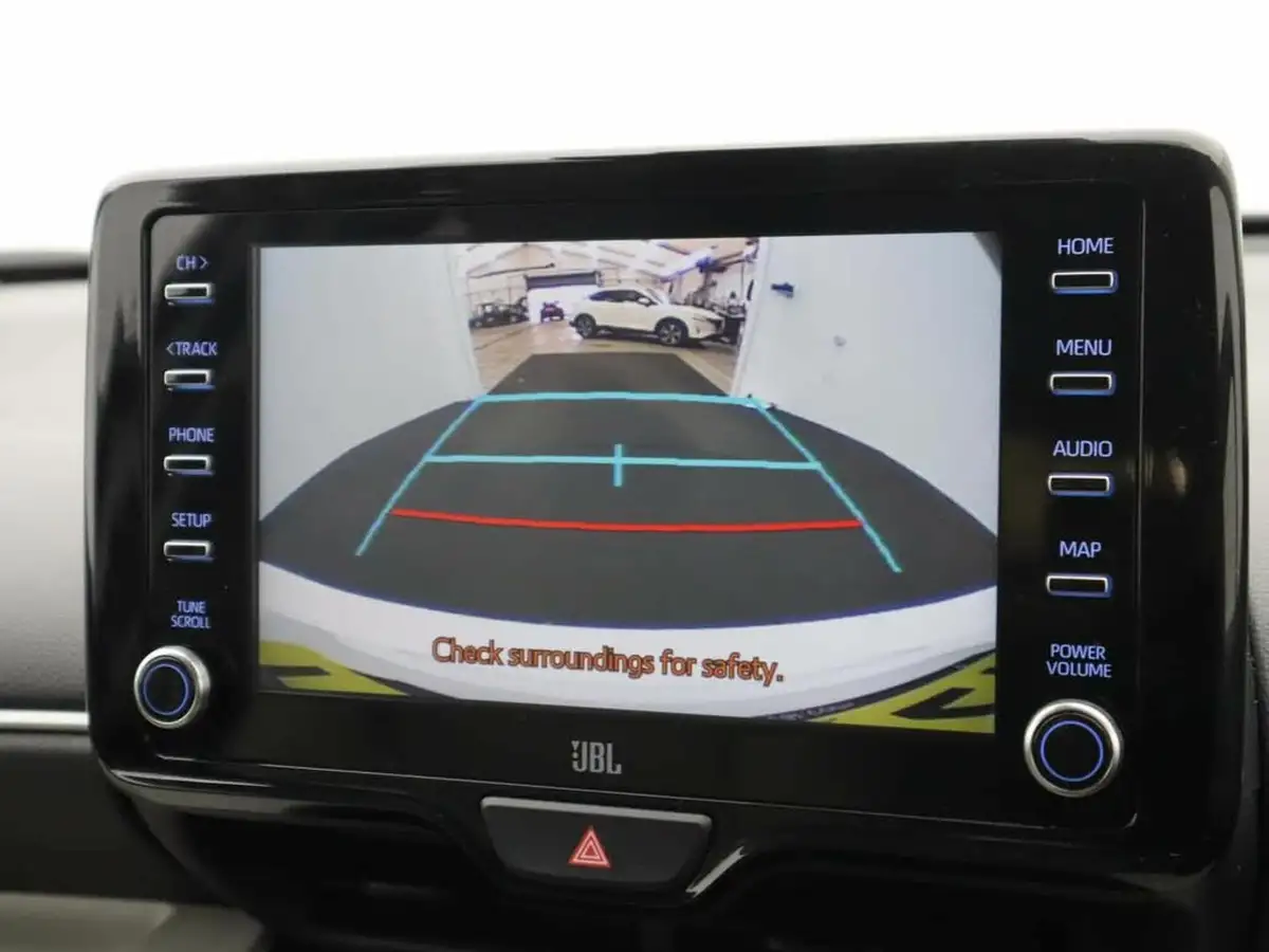 2022-toyota-yaris-15-vvt-i-excel-big-24