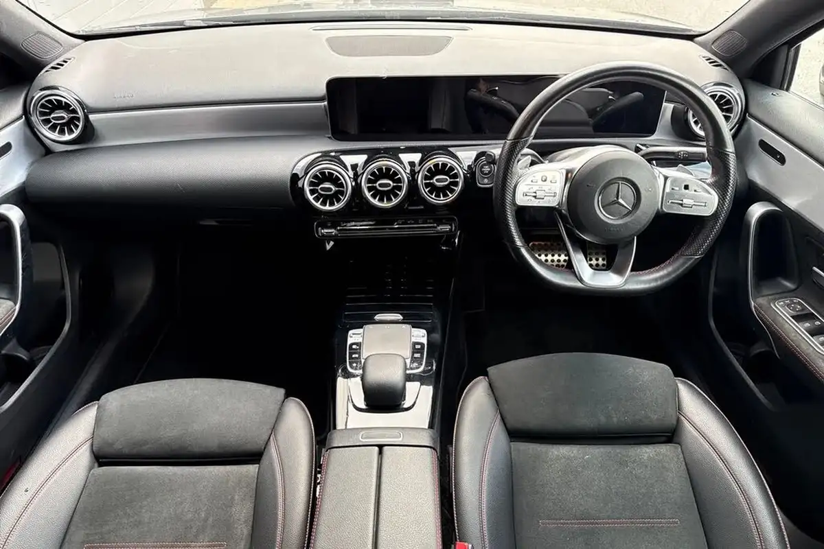 2019-mercedes-benz-a-class-13-a200-amg-line-premium-hatchback-5d-7g-dct-big-31