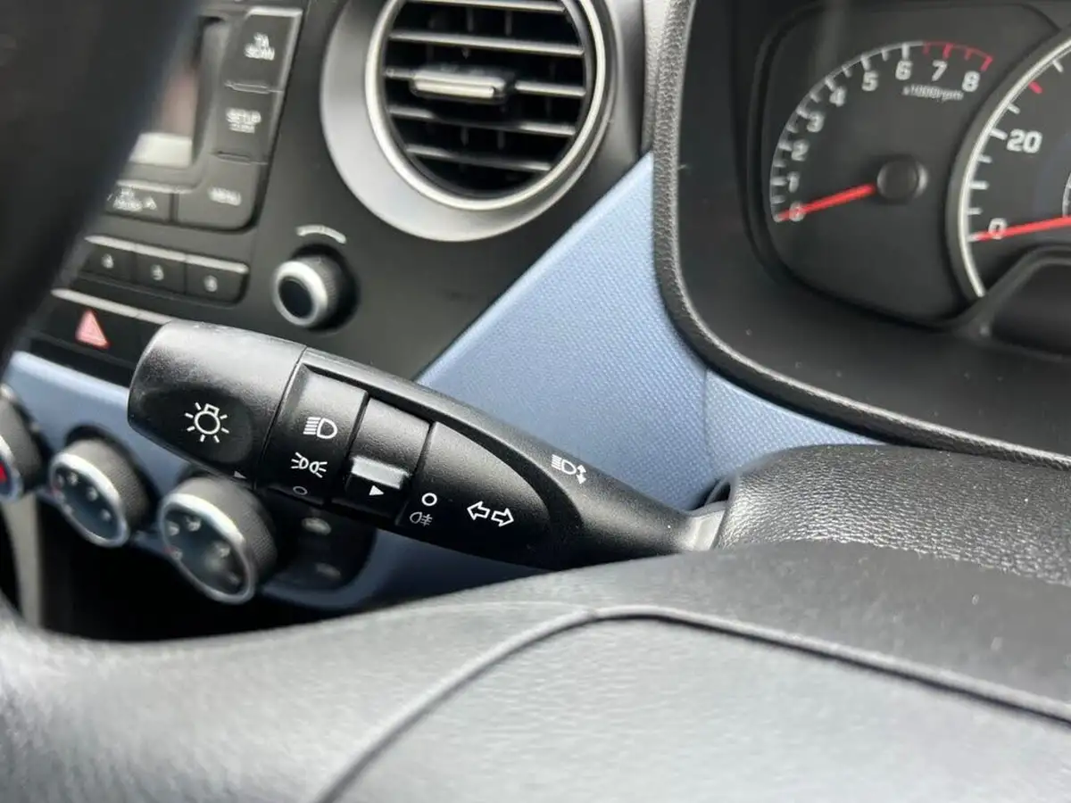 2014-hyundai-i10-12-se-auto-big-6
