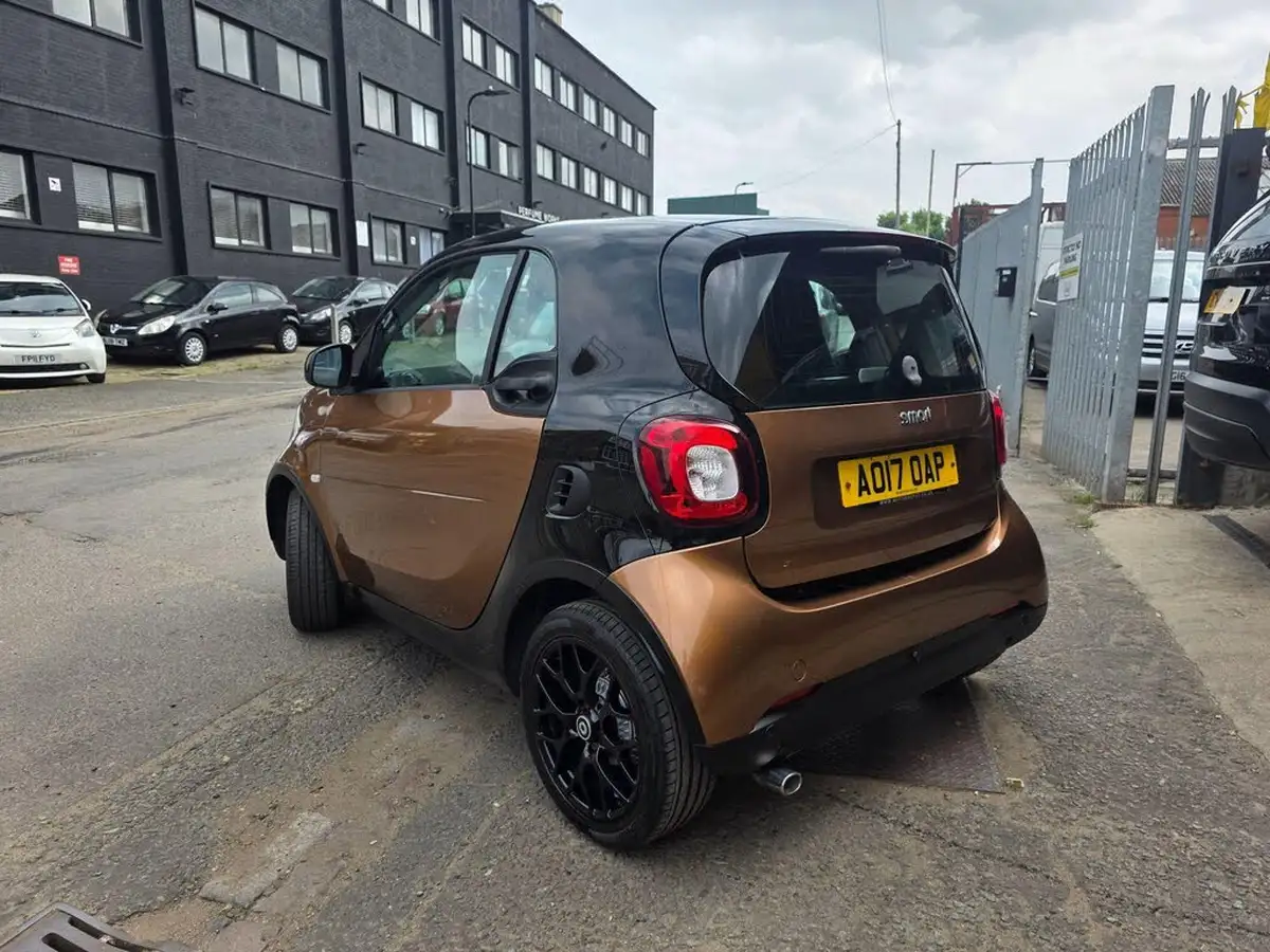 2017-smart-fortwo-09-prime-sport-90bhp-premiumss-coupe-twinamic-big-8