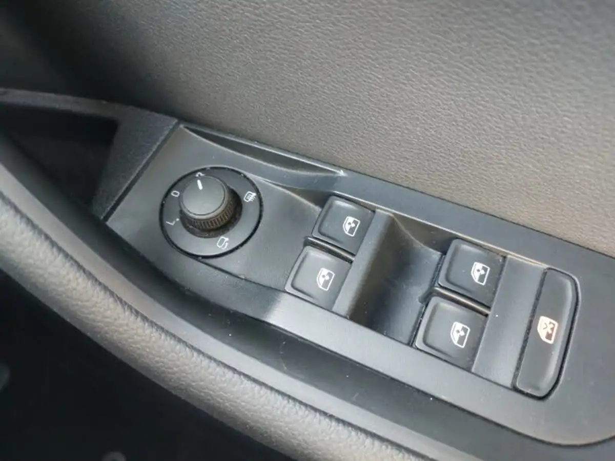 2023-skoda-superb-20tdi-se-technology-estate-dsg-big-12