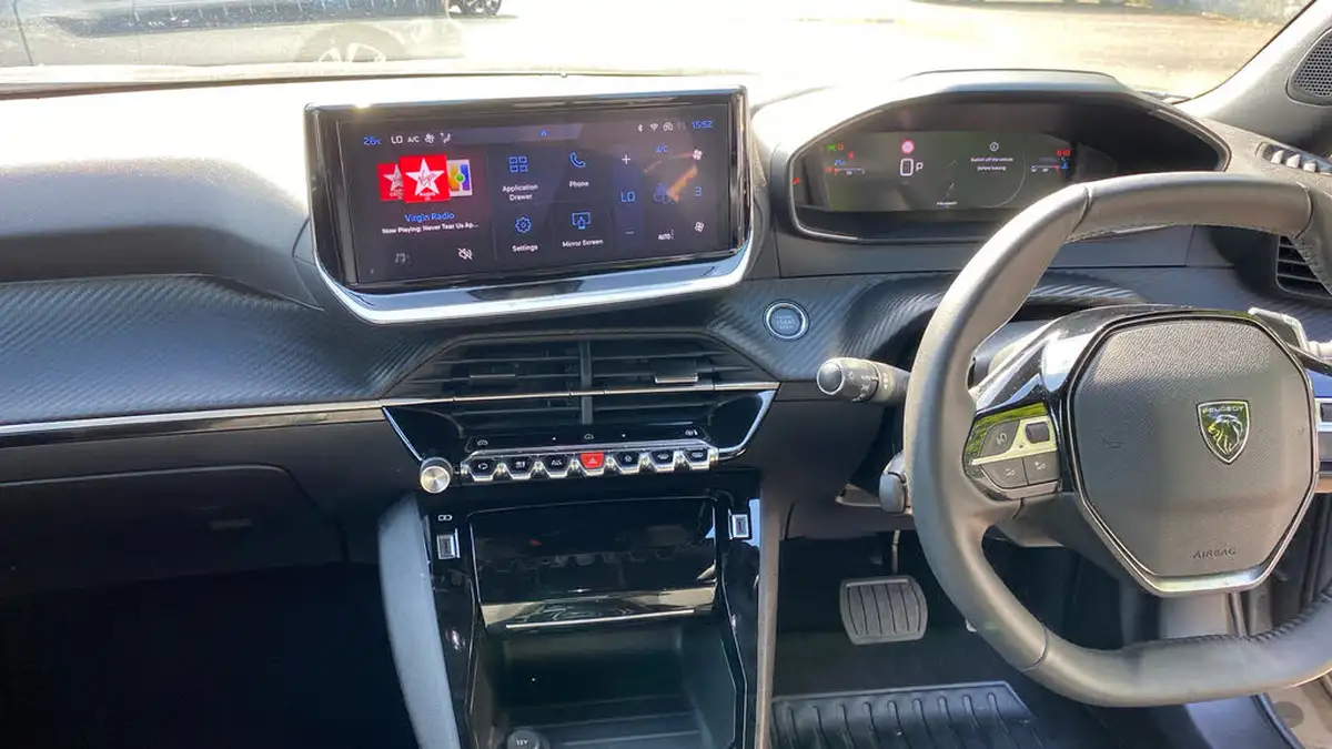 2024-peugeot-2008-suv-12-puretech-allure-130ps-eat8-big-9