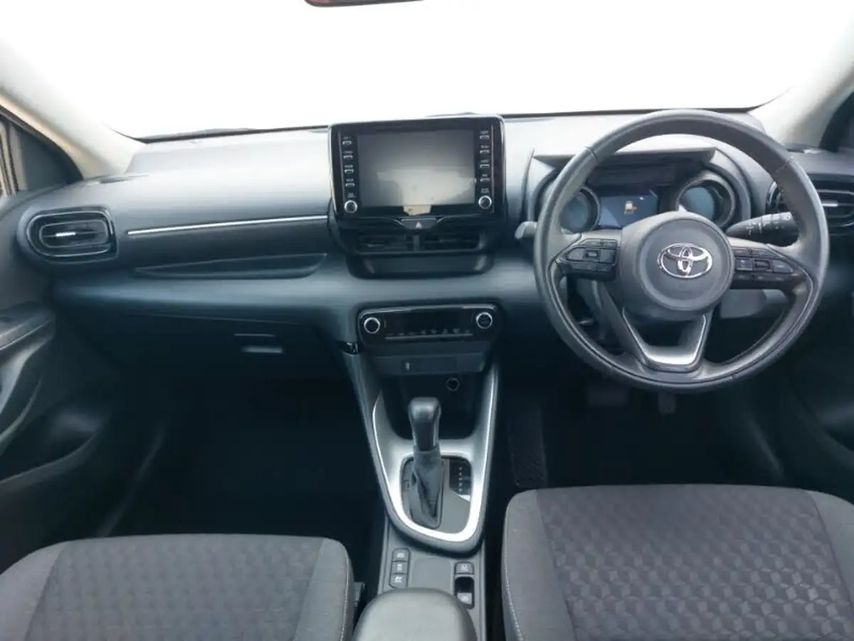2022-toyota-yaris-15-vvt-i-design-big-2