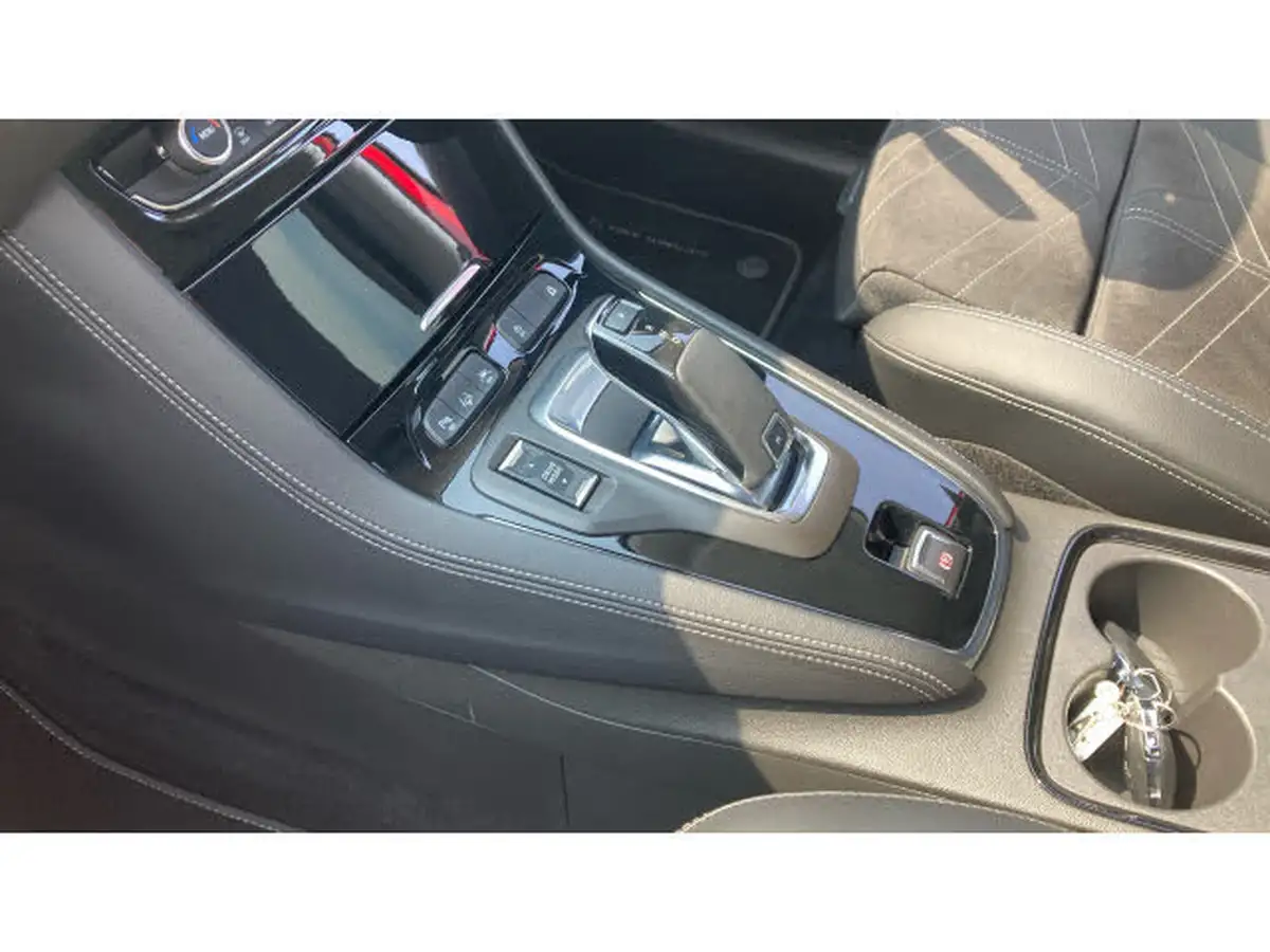 2022-vauxhall-grandland-12-ultimate-auto-big-12