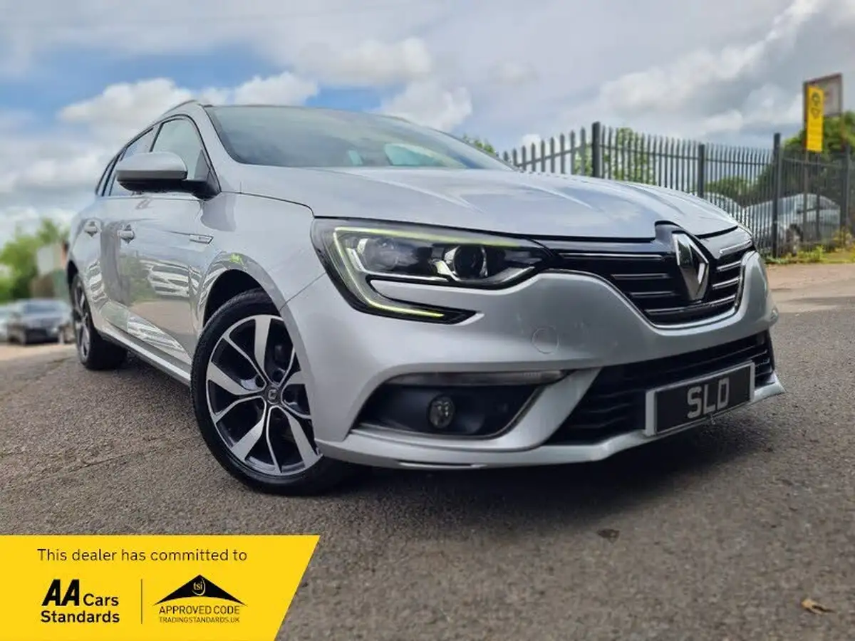 2017-renault-megane-15dci-dynamique-s-nav-sport-tourer-big-0