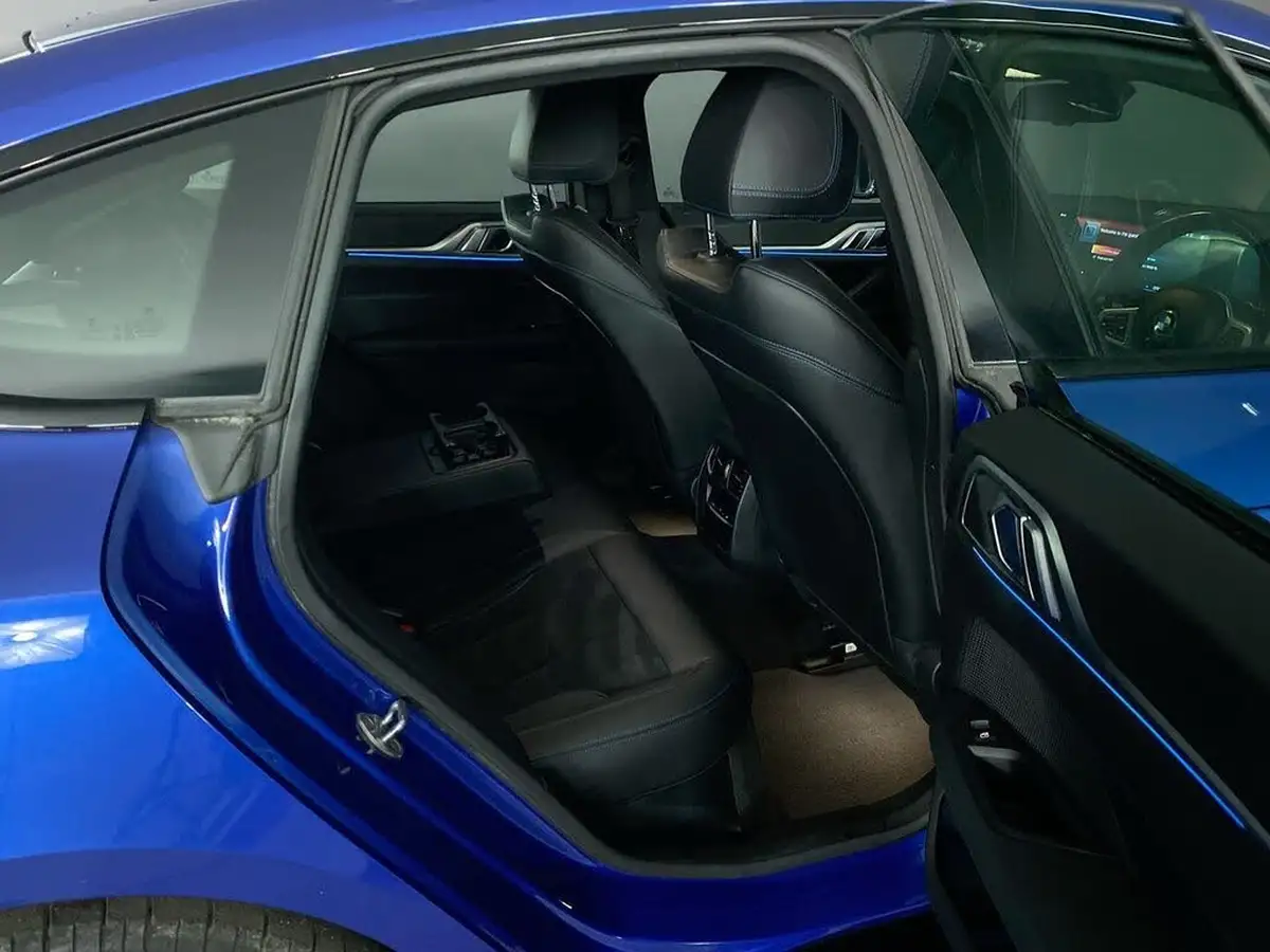 2022-bmw-i4-e-edrive40-m-sport-big-18