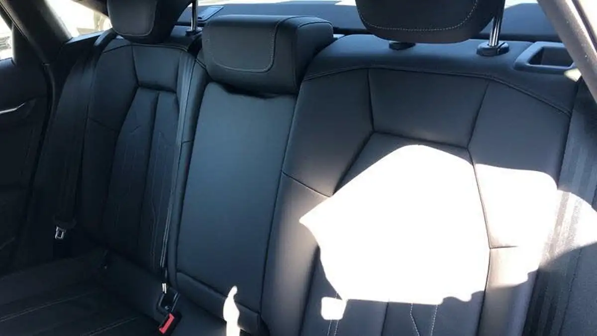 2024-audi-a3-15-35-tfsi-s-line-saloon-4d-big-19