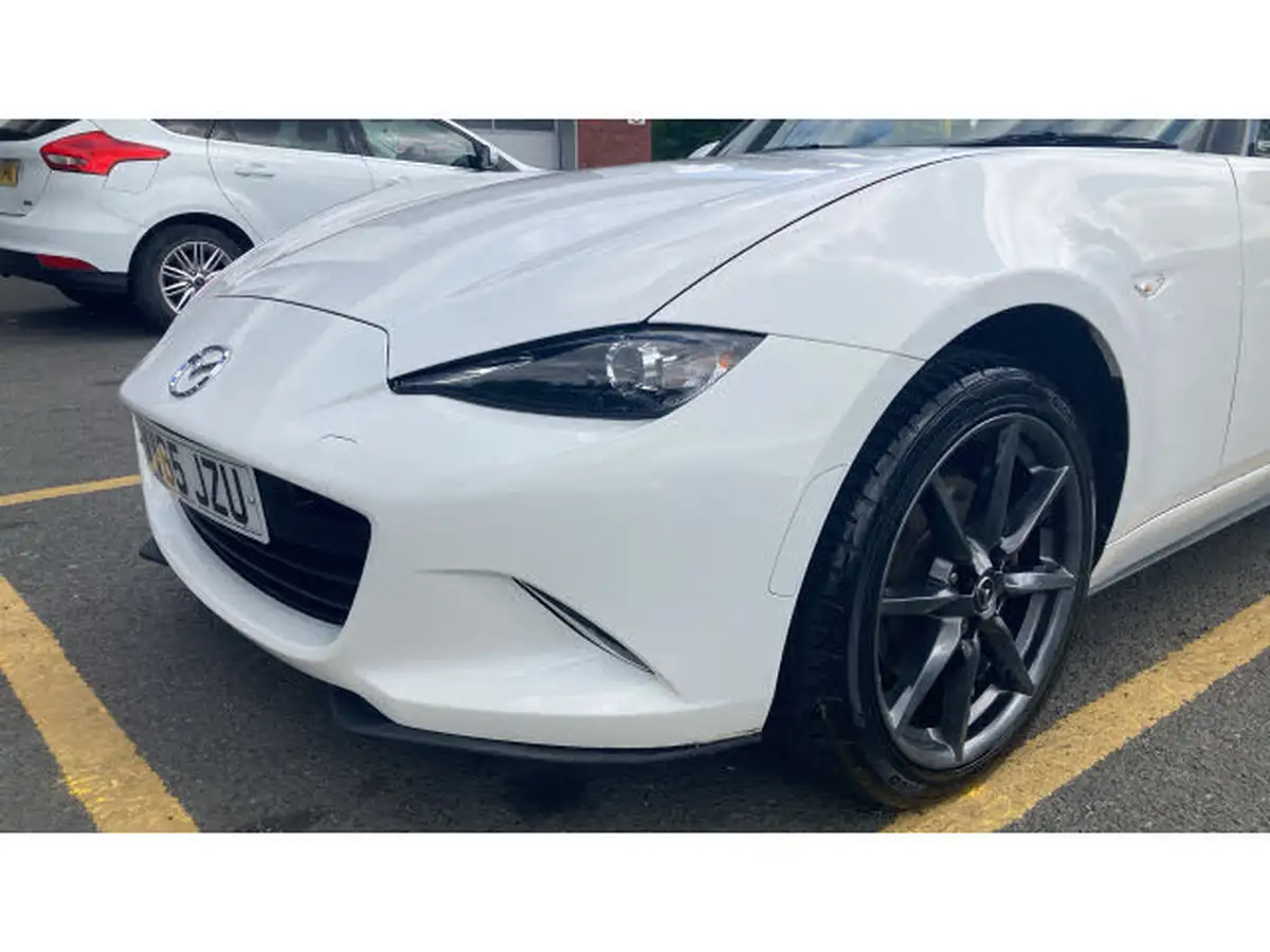 2015-mazda-mx-5-20-sport-big-22