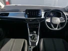 2022-volkswagen-t-roc-10-tsi-life-small-2