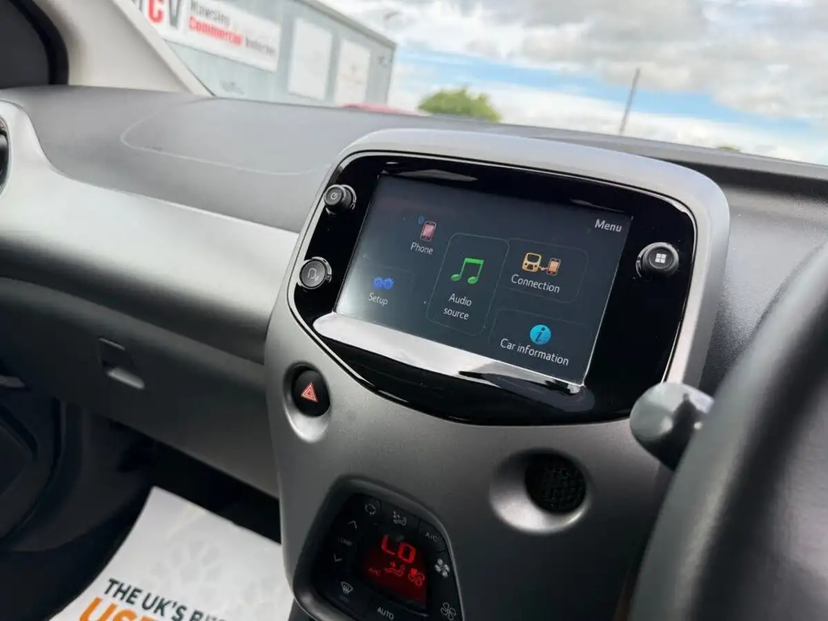 2019-toyota-aygo-10-vvt-i-x-trend-big-13