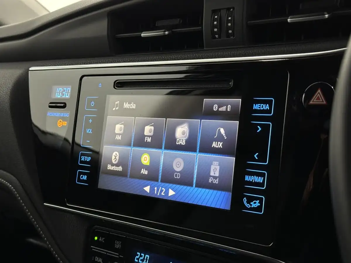2018-toyota-auris-18-vvt-i-hsd-excel-hatchback-big-24