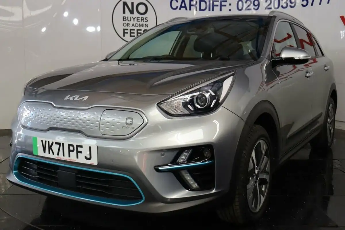 2021-kia-e-niro-ev-3-big-13