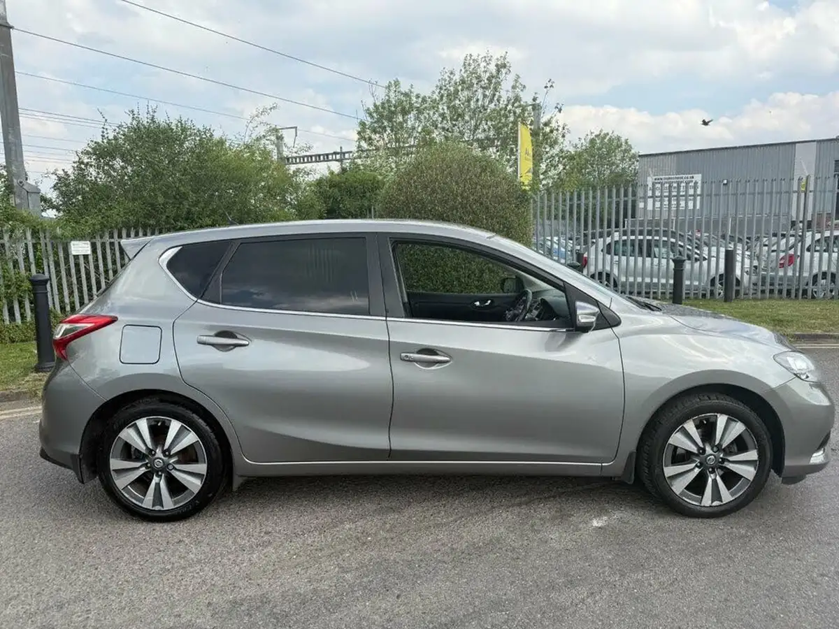 2015-nissan-pulsar-12-tekna-xtronic-big-14