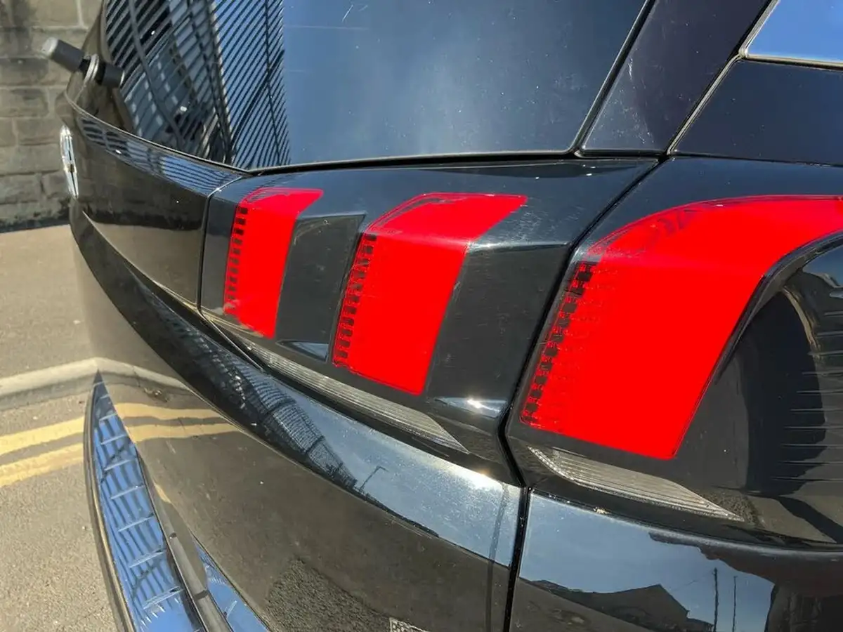 2020-peugeot-5008-suv-12-puretech-allure-big-30