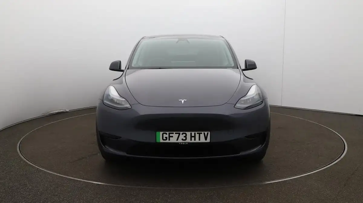 2023-tesla-model-y-e-rwd-big-38