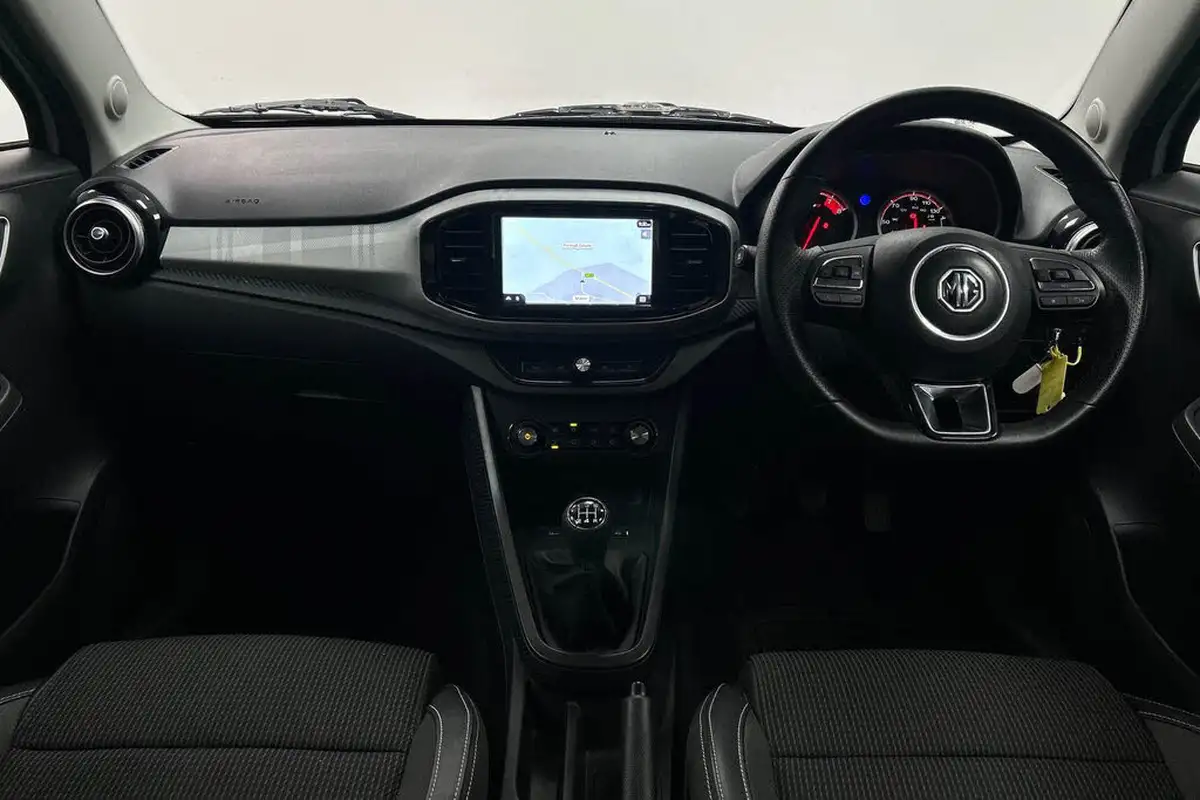 2022-mg-mg3-15-vti-tech-exclusive-nav-big-4