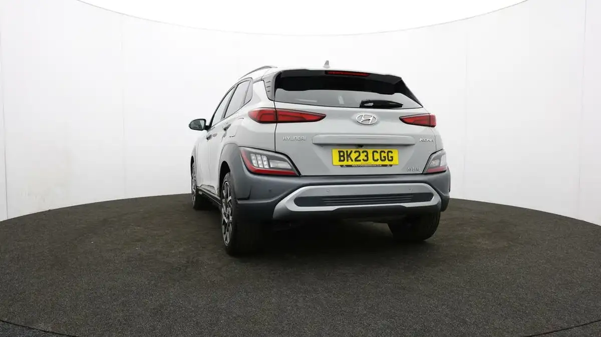 2023-hyundai-kona-16-gdi-premium-big-33