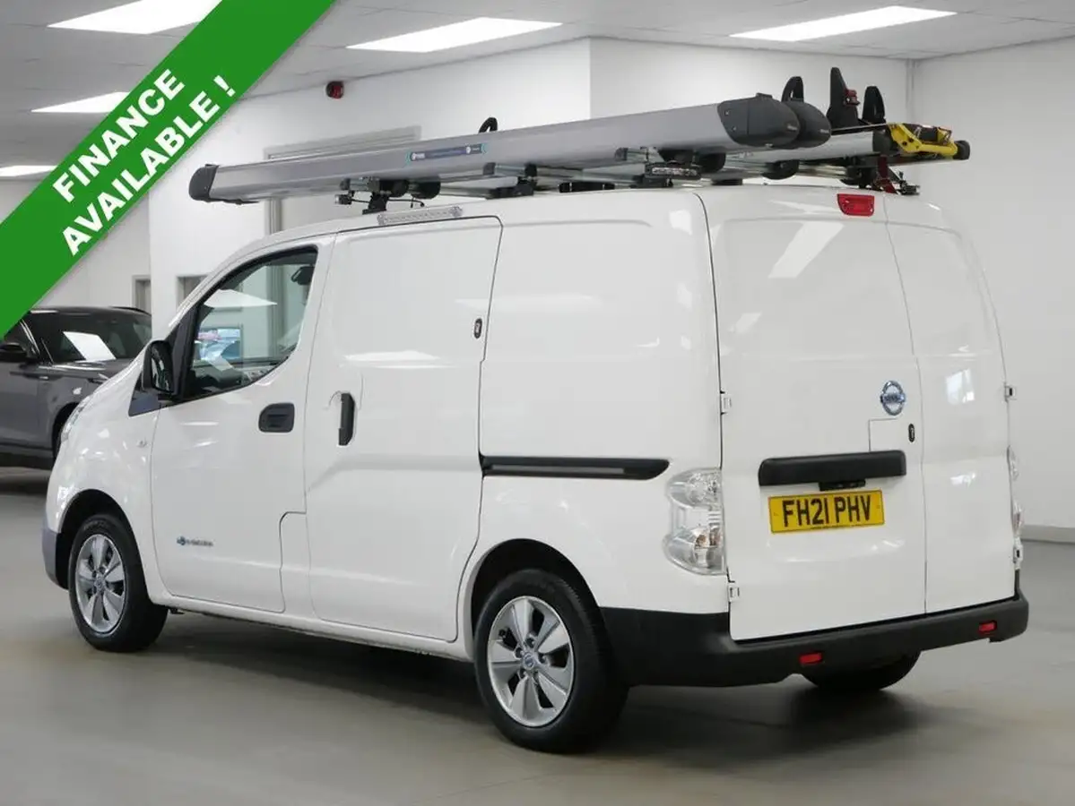 2021-nissan-env200-e-tekna-rapid-panel-van-big-9
