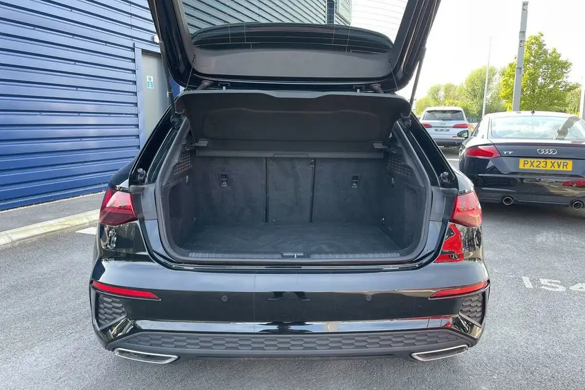2021-audi-a3-20-30-tdi-s-line-sportback-5d-big-17