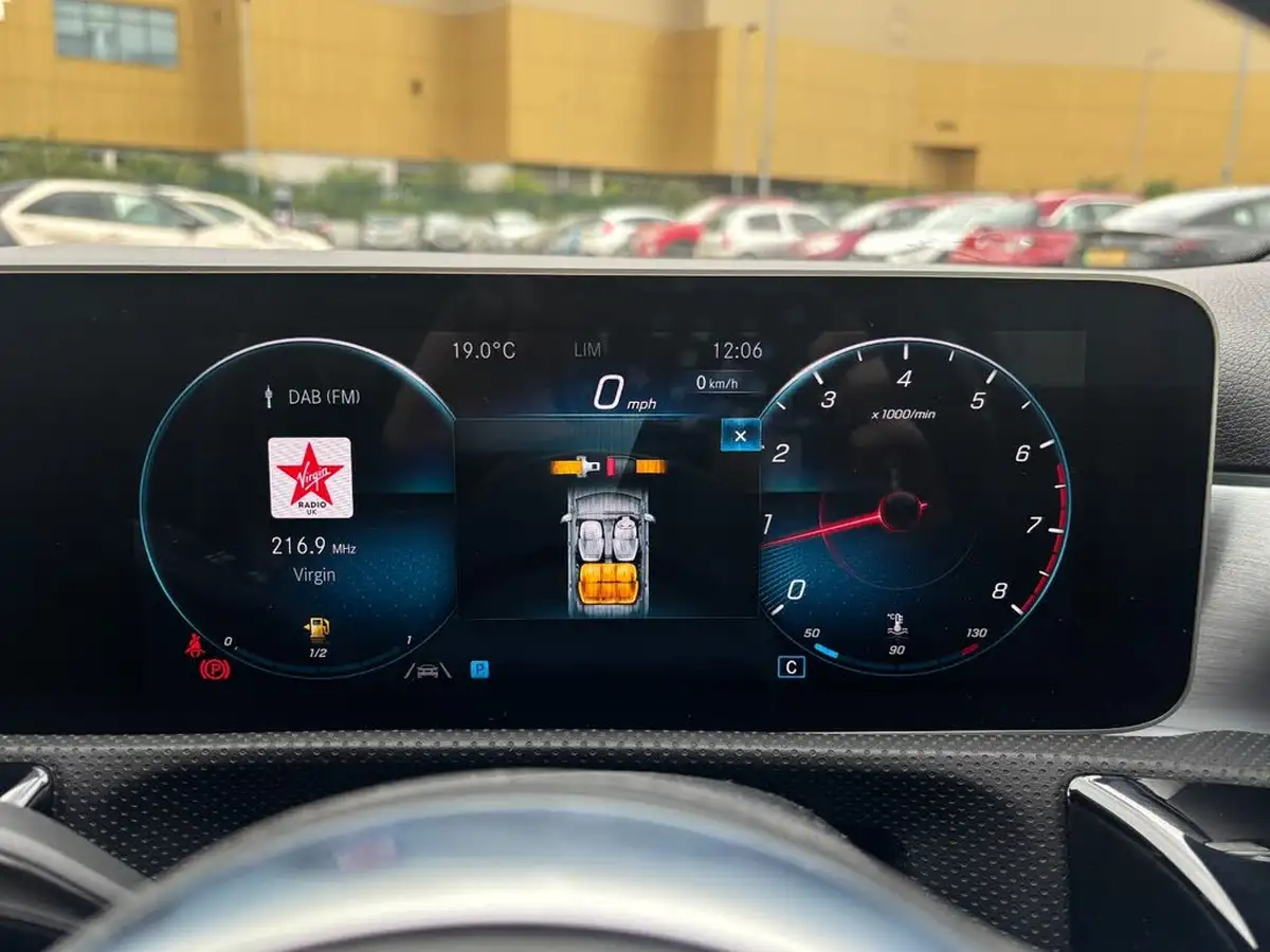 2019-mercedes-benz-a-class-13-a200-amg-line-premium-plus-hatchback-5d-big-18
