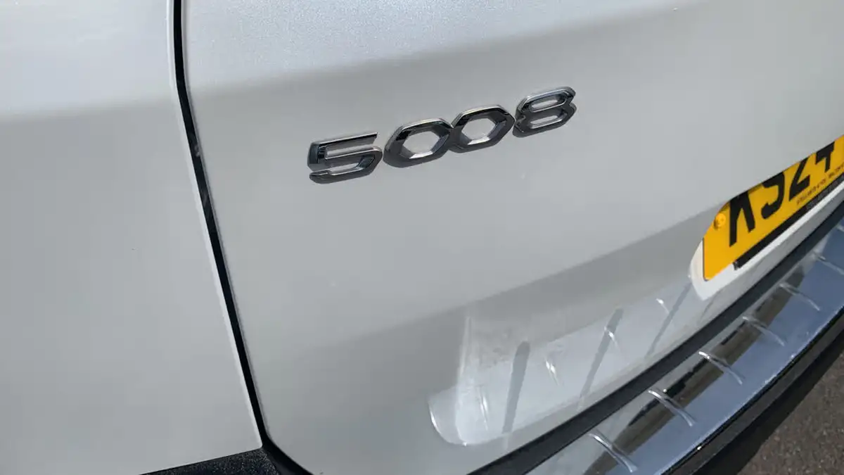 2024-peugeot-5008-suv-15-bluehdi-gt-130ps-big-43