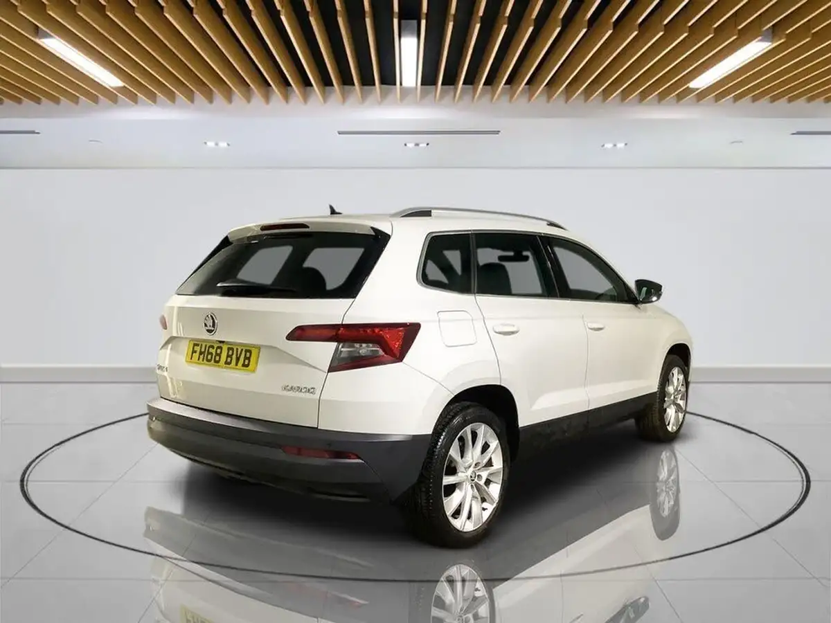 2019-skoda-karoq-15-tsi-se-l-big-8
