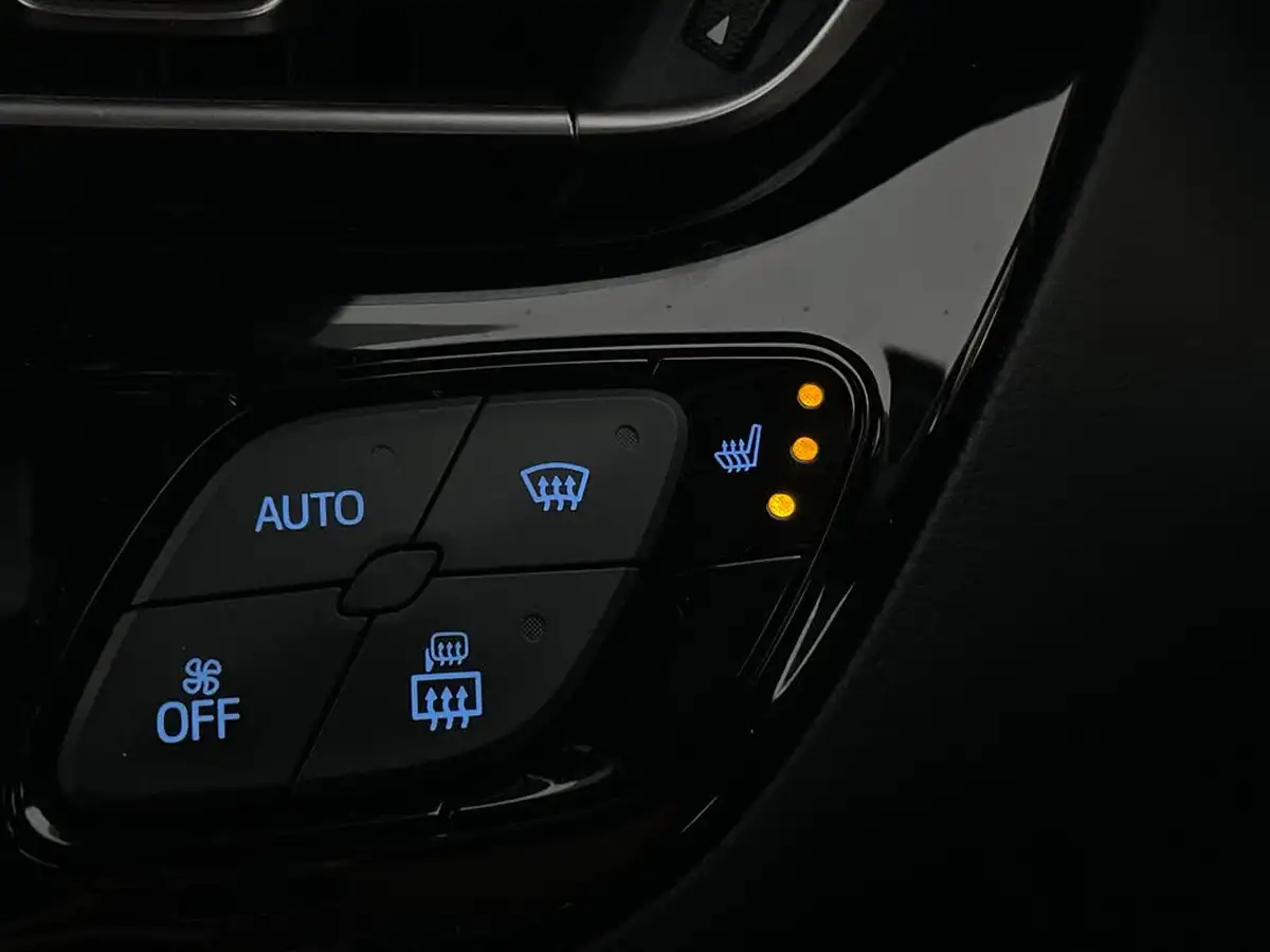 2022-toyota-c-hr-20-vvt-i-gr-sport-big-25