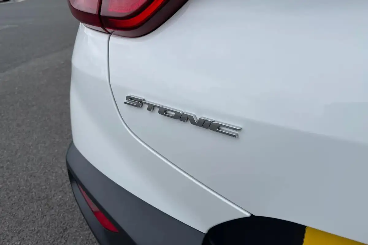 2019-kia-stonic-10-t-gdi-2-big-53