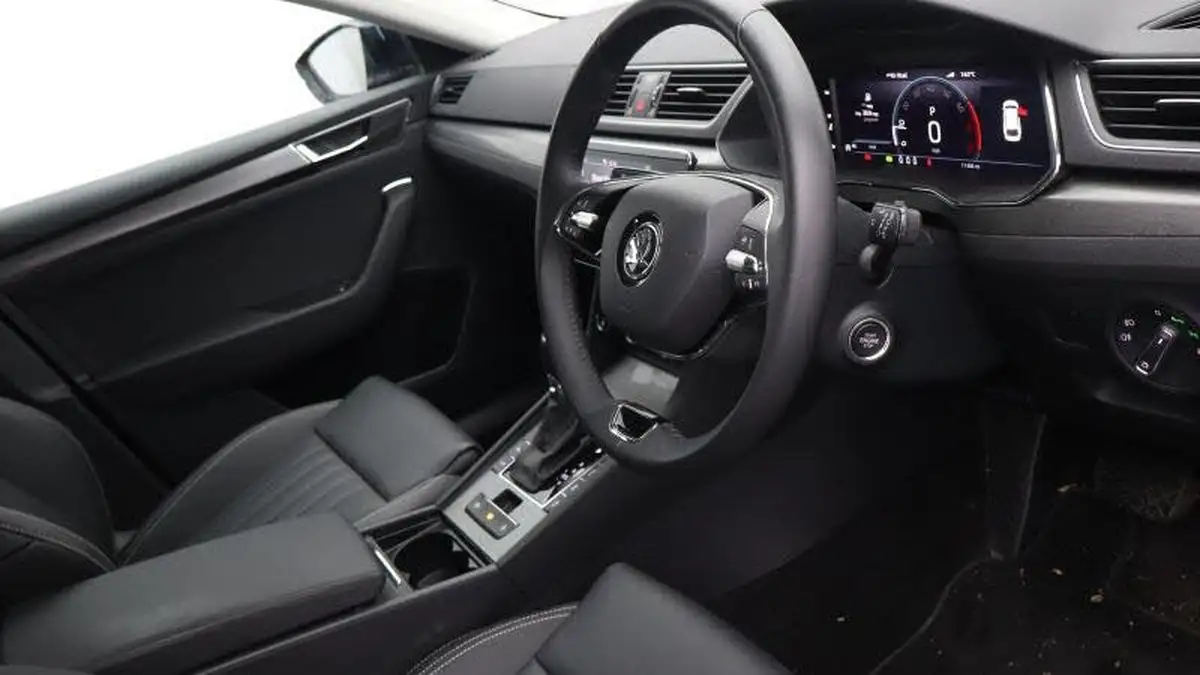 2023-skoda-superb-20-tsi-se-l-estate-big-3