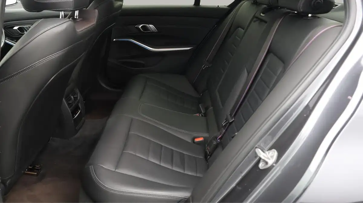 2022-bmw-3-series-20-330e-m-sport-pro-pack-saloon-4d-big-16