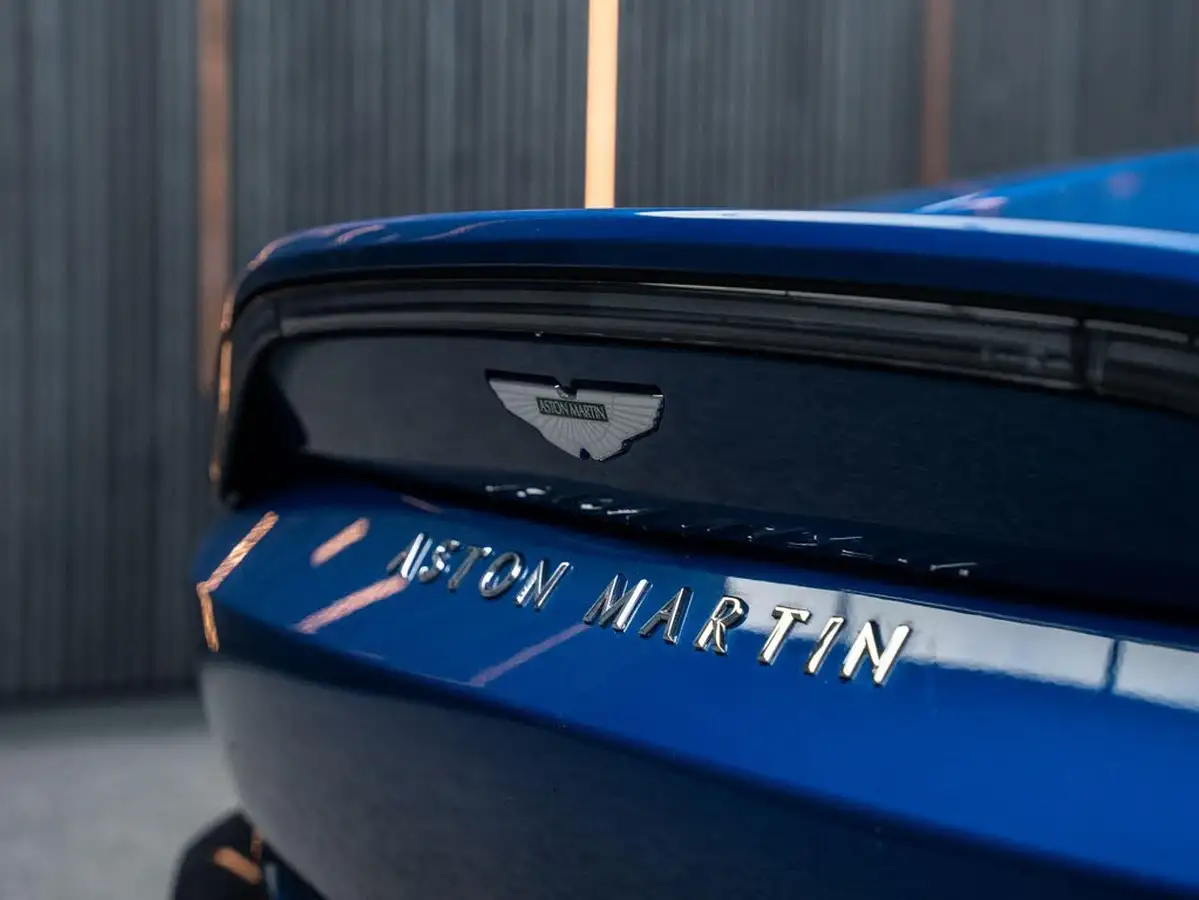 2022-aston-martin-vantage-40-v8-vantage-roadster-auto-big-24