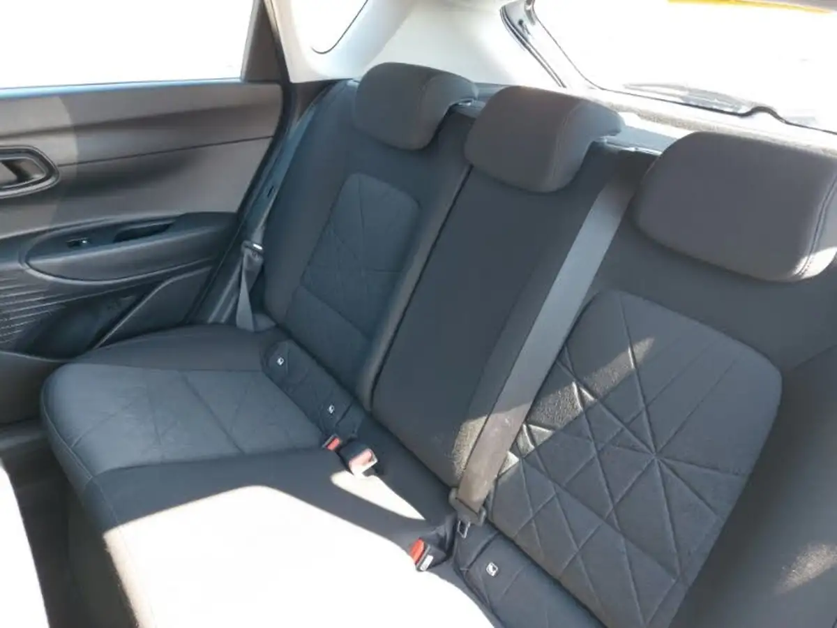 2022-hyundai-bayon-10-t-gdi-se-connect-big-5