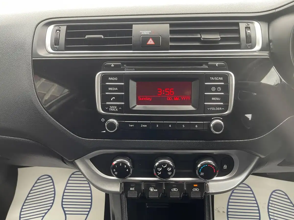 2015-kia-rio-125-1-air-big-16