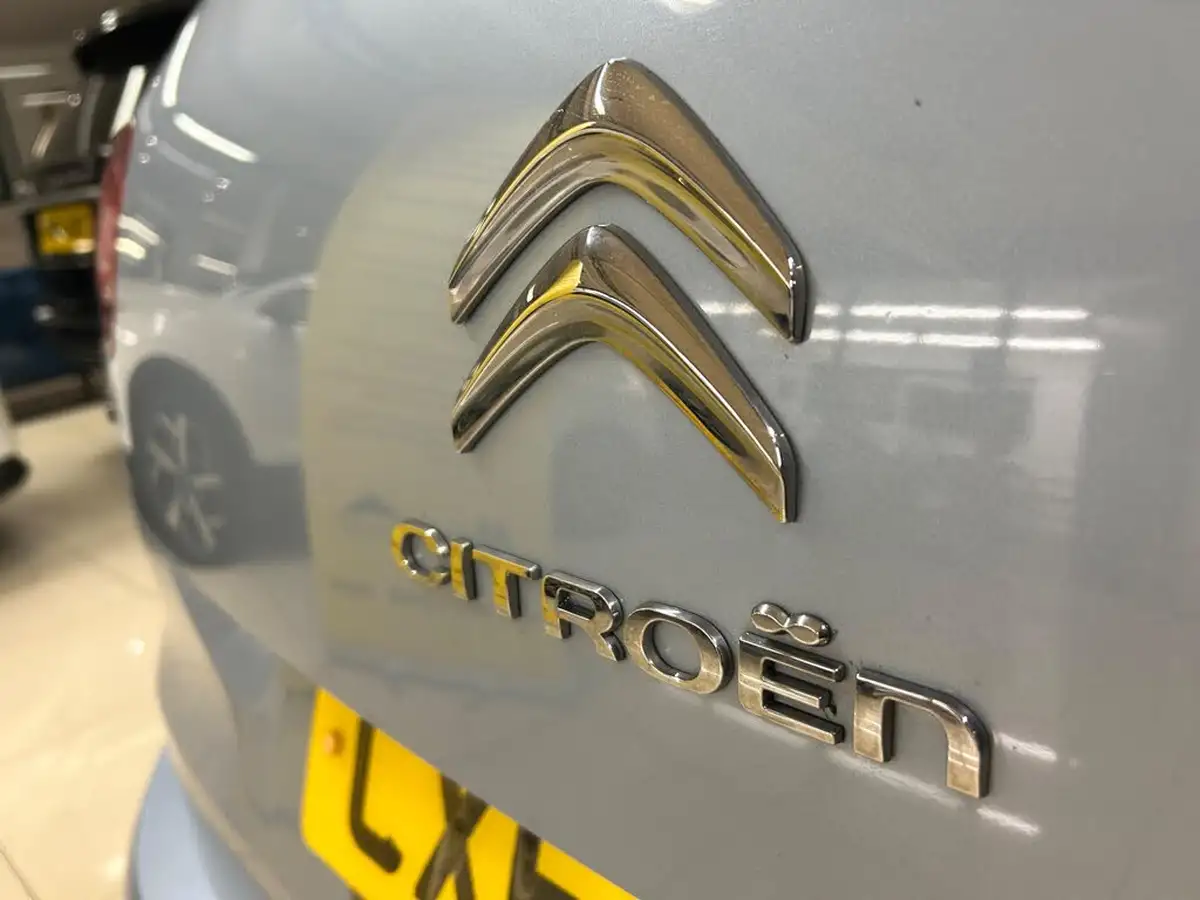 2015-citroen-c4-picasso-16bluehdi-vtr-100ps-big-8