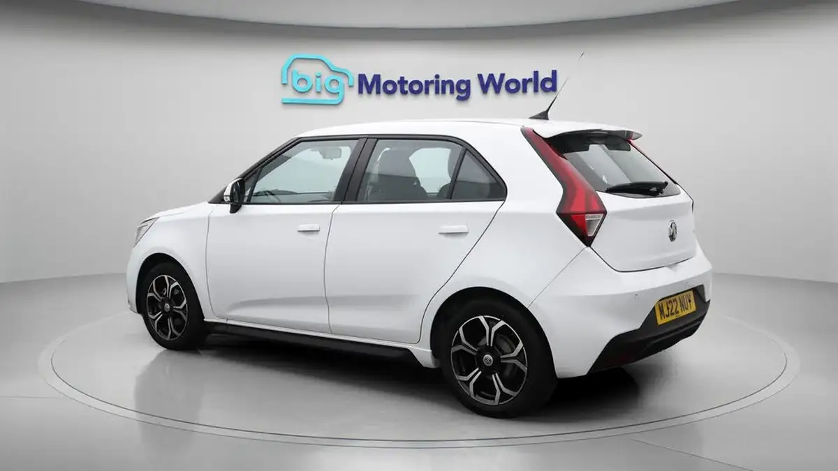 2022-mg-mg3-15-vti-tech-exclusive-nav-big-5