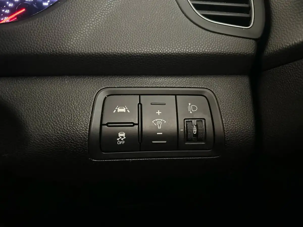 2019-hyundai-i20-12-se-mpi-hatchback-5d-big-28