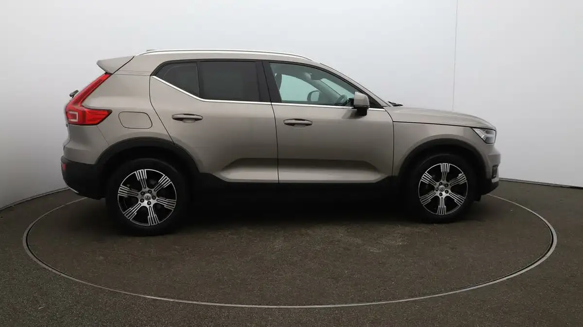 2019-volvo-xc40-20td-d3-inscription-awd-geartronic-big-48