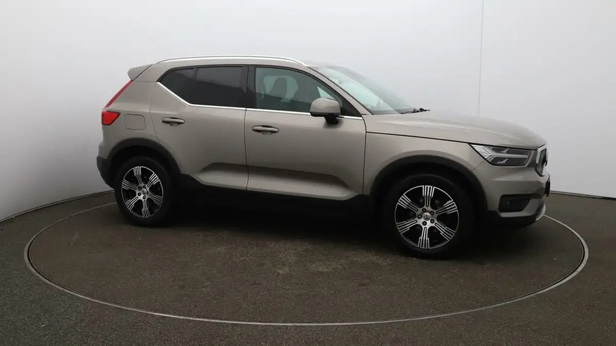 2019-volvo-xc40-20td-d3-inscription-awd-geartronic-big-44