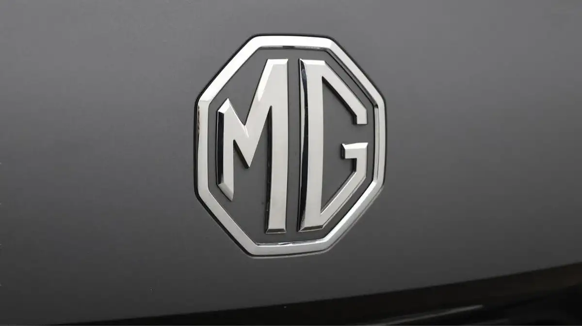 2024-mg-mg4-e-se-ev-203ps-long-big-22