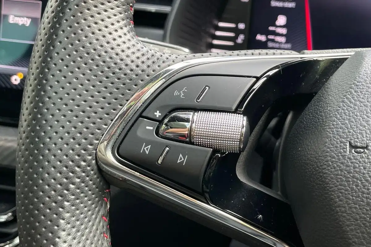 2021-skoda-scala-10-tsi-monte-carlo-dsg-big-33